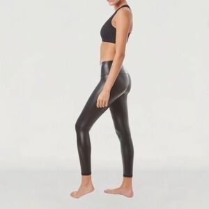 Runway Ready Brown Faux Leather Look Leggings size medium